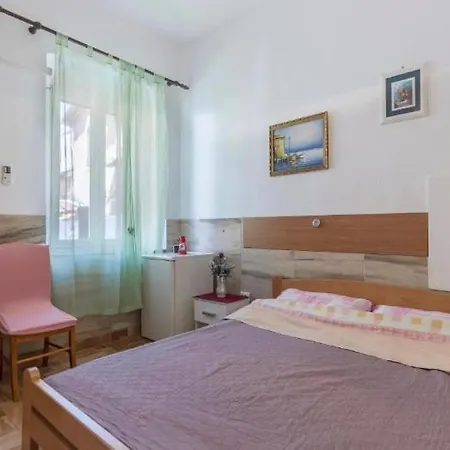 Two Eva Apartment *
