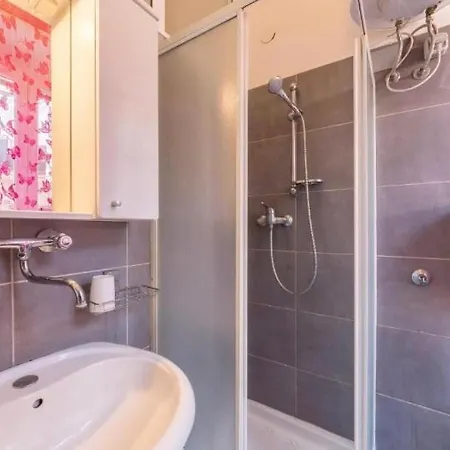 Two Eva Lägenhet Pula